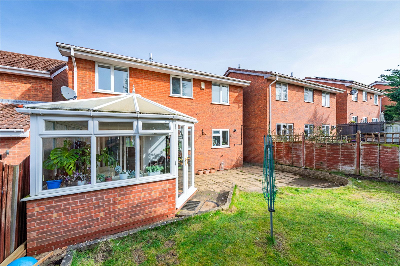 Tamarisk Close, The Rock, TF3