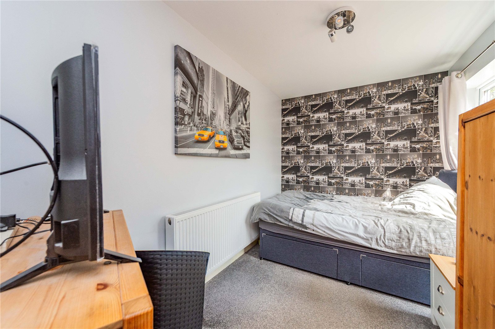 Hadley Gardens, Leegomery, TF1