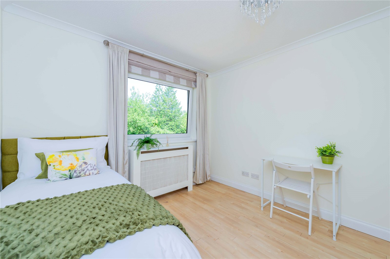 Brecknock Court, Leegomery, TF1