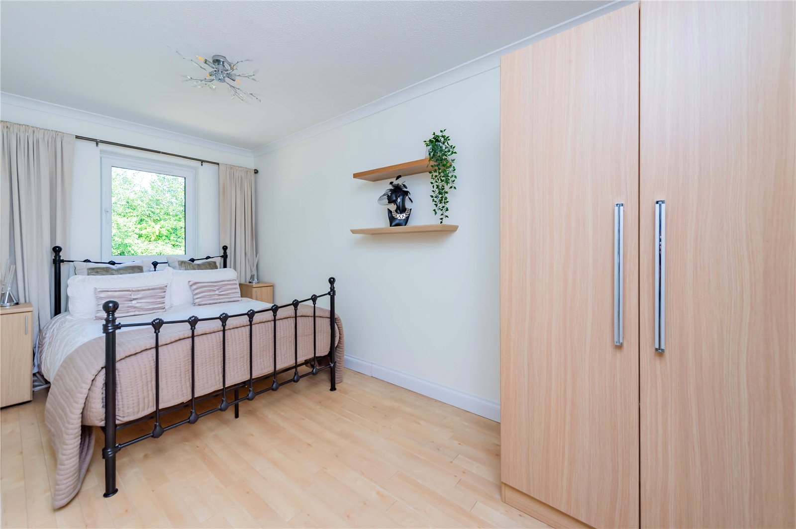 Brecknock Court, Leegomery, TF1