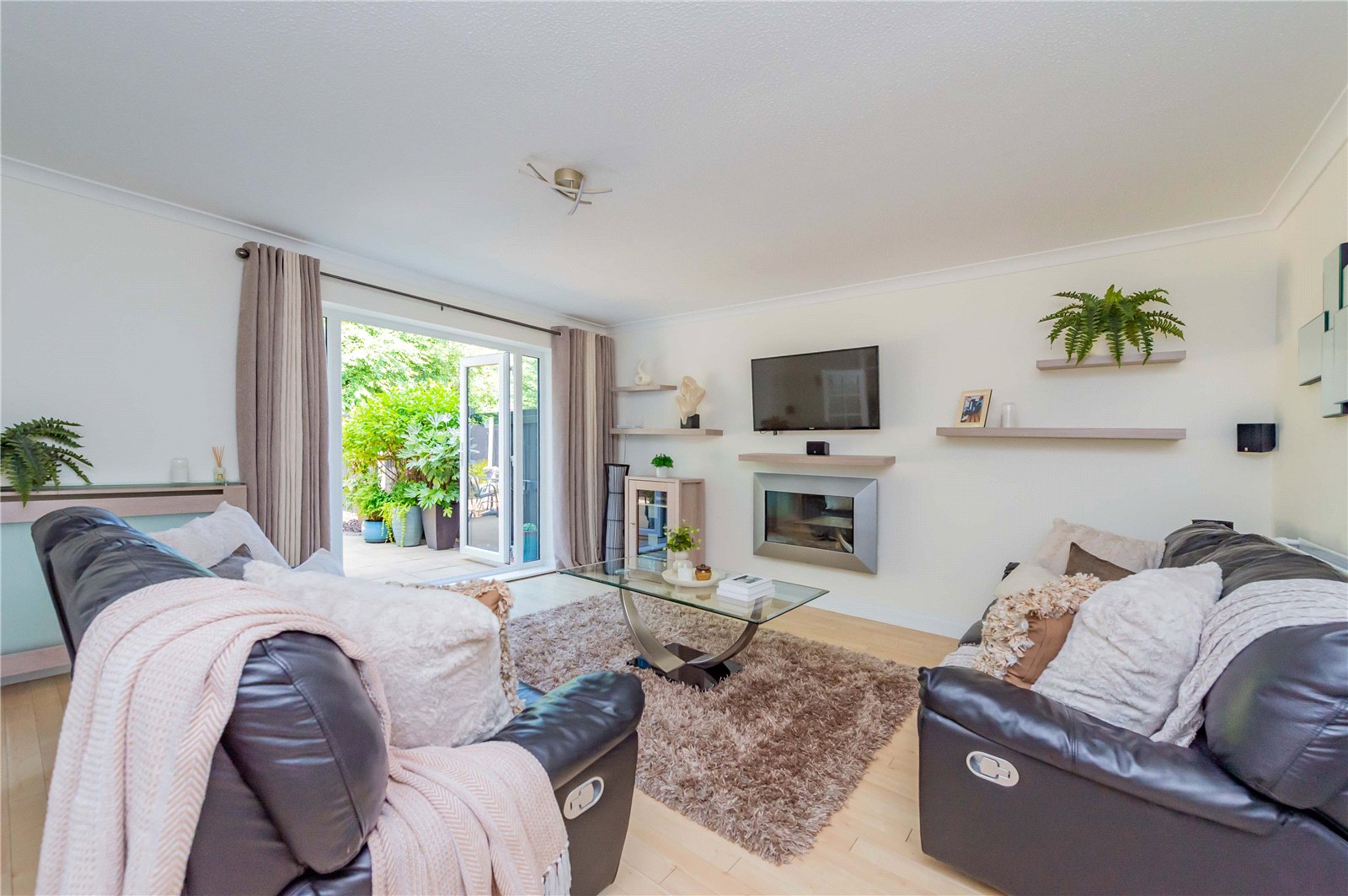 Brecknock Court, Leegomery, TF1