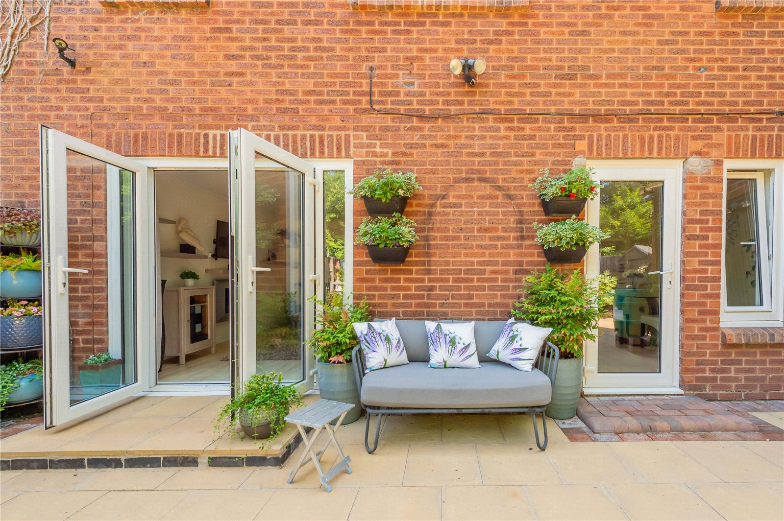 Brecknock Court, Leegomery, TF1