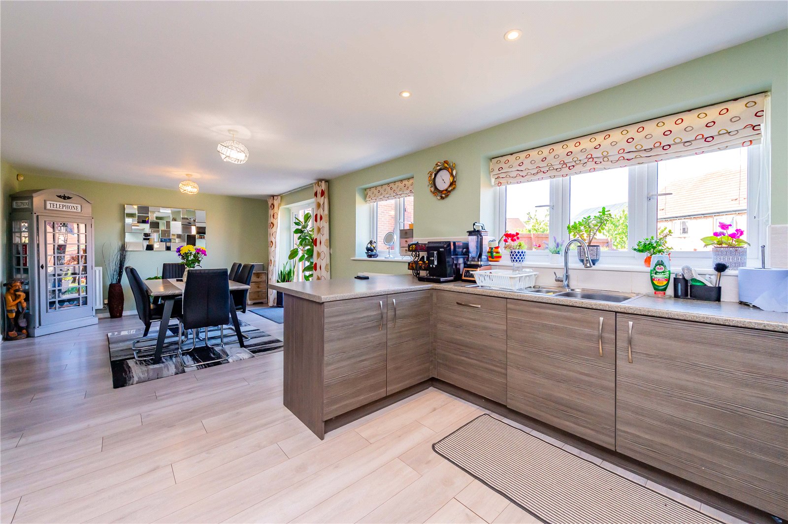 Tilia Green, Hadley, TF1