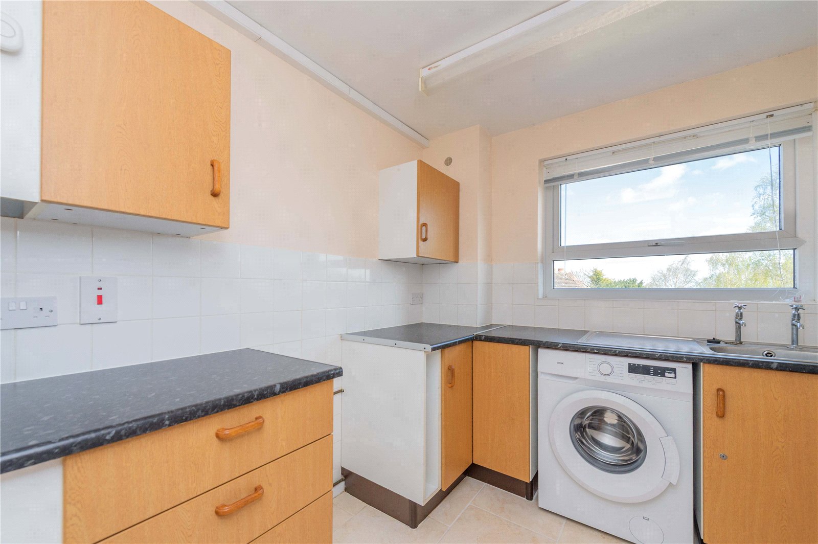 Kingshaye Road, Wellington, TF1
