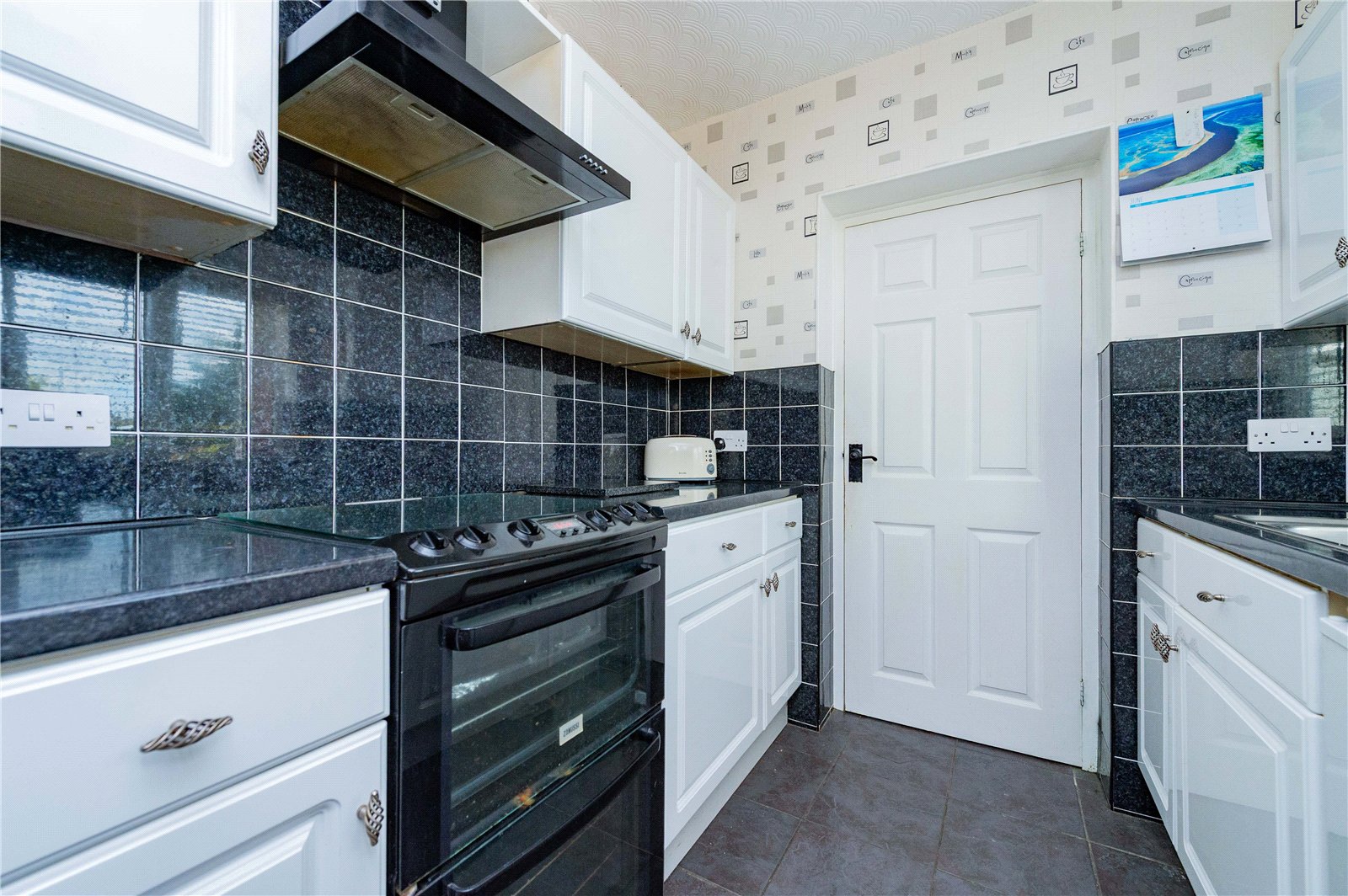 Crescent Road, Hadley, TF1