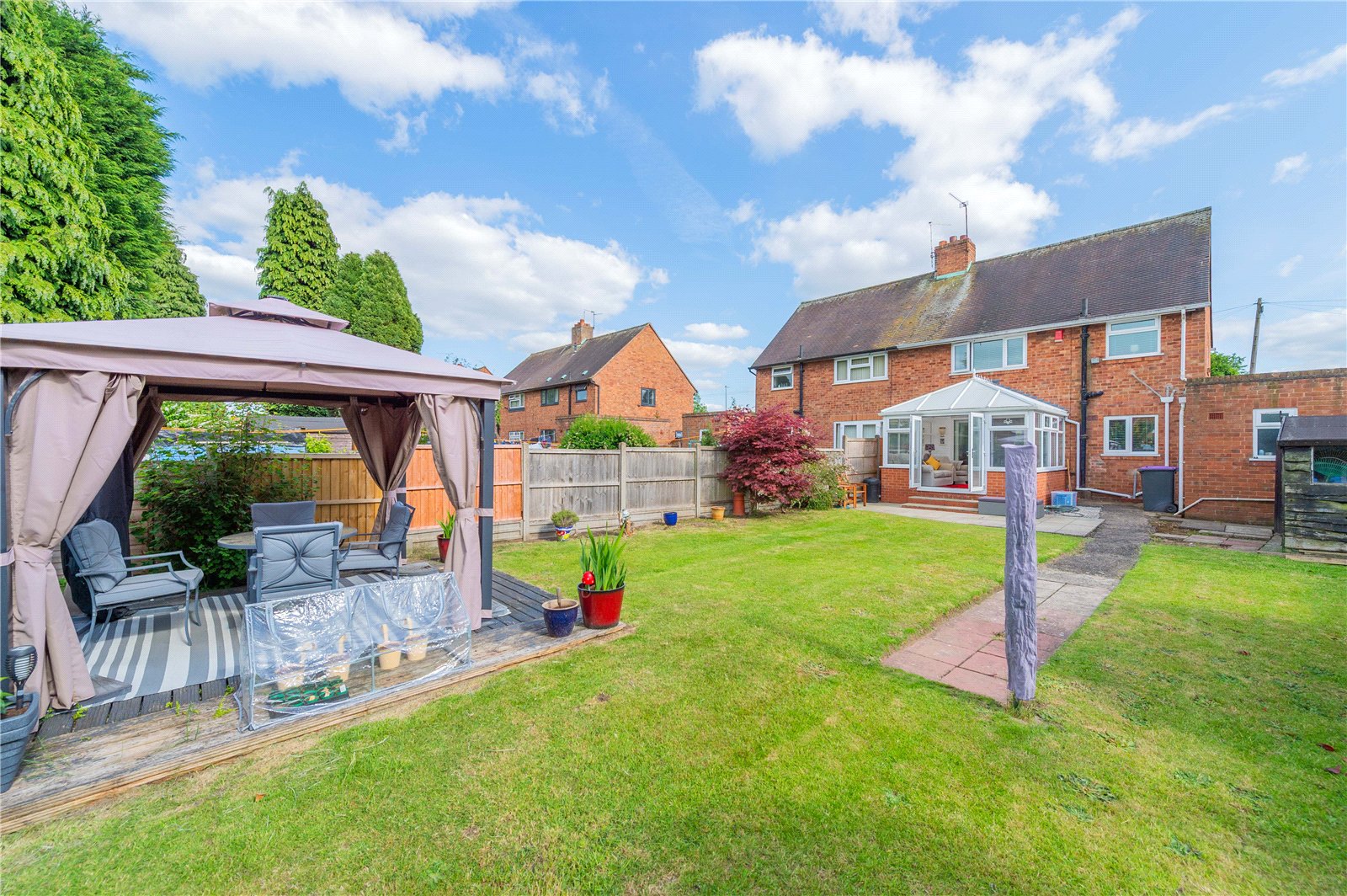 Crescent Road, Hadley, TF1