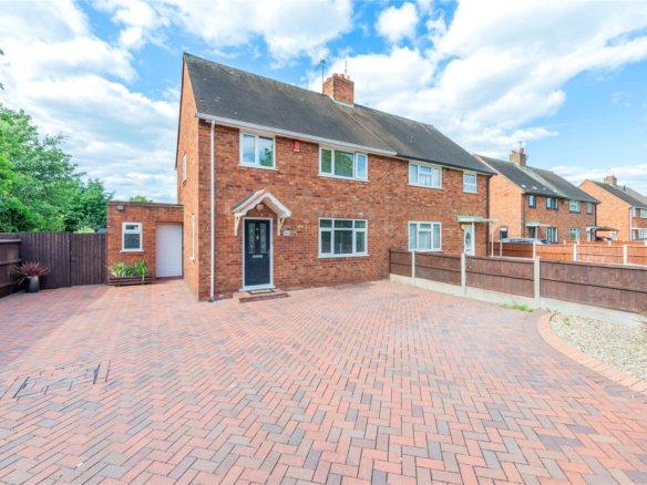 Crescent Road, Hadley, TF1