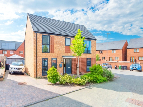 Oak Trees Avenue, Ketley, TF1