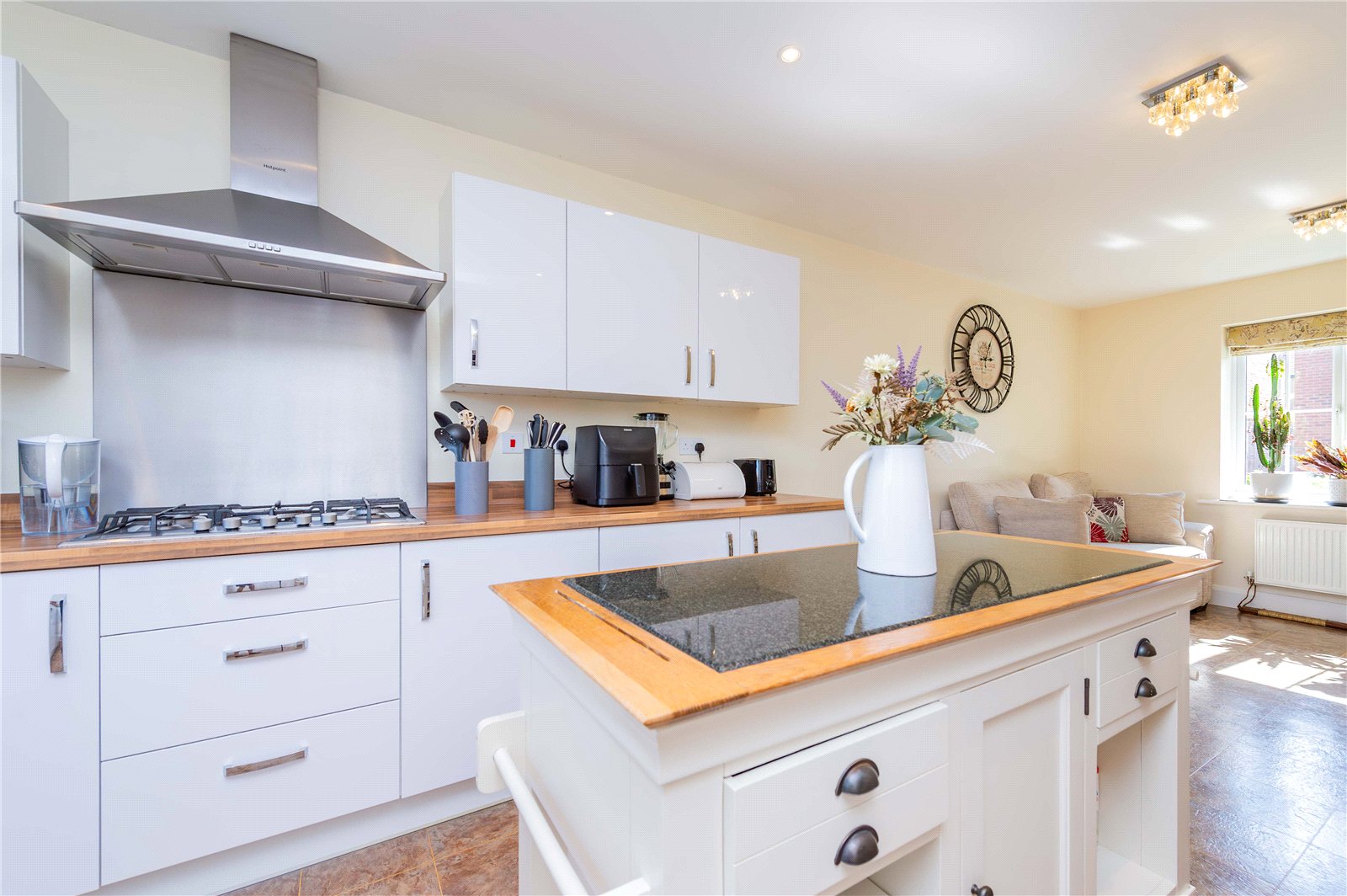 Buxus Road, Hadley, TF1