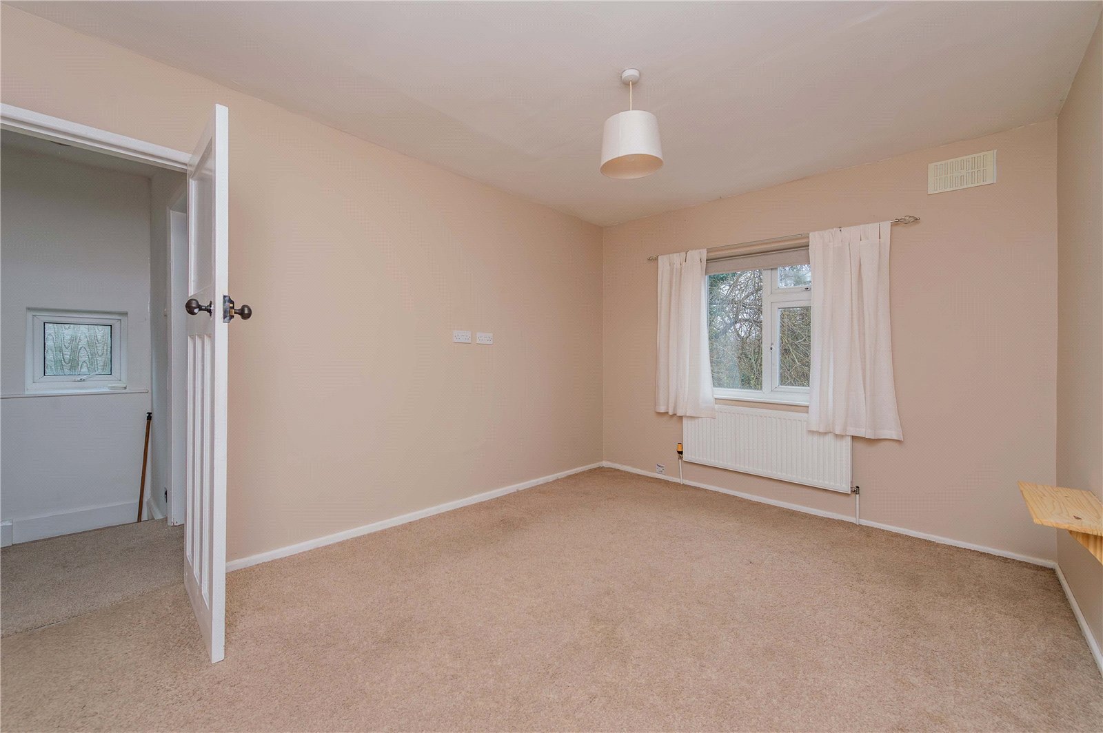 Sinclair Gardens, Ketley, TF1
