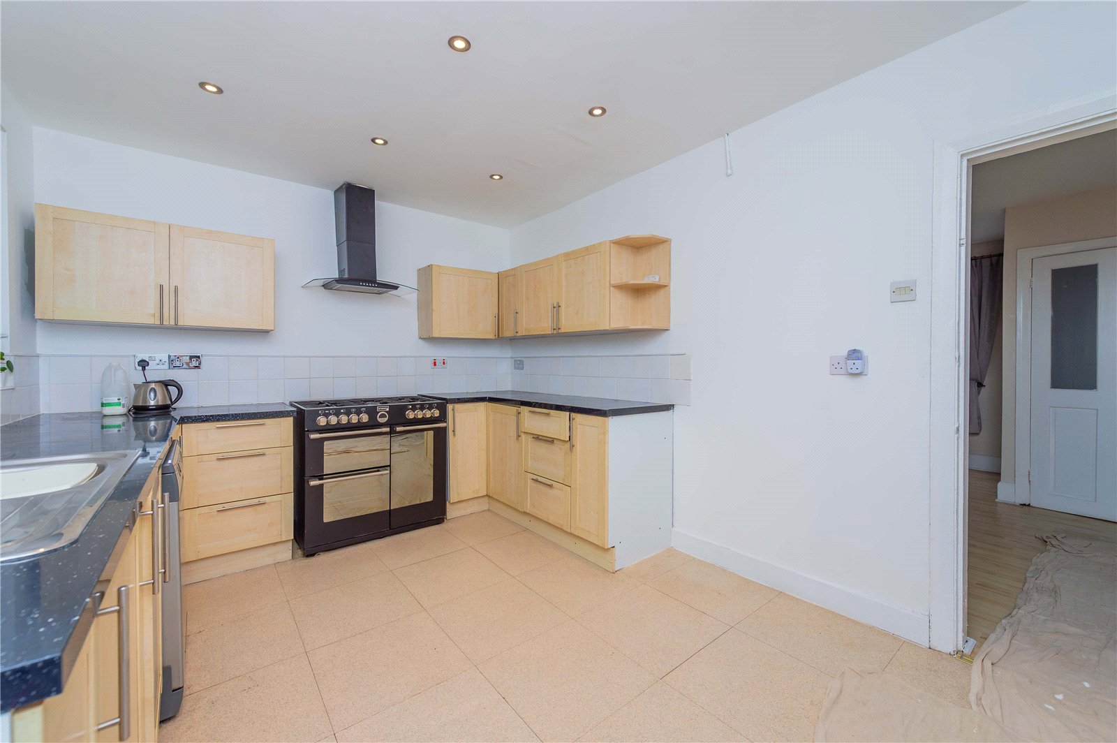 Sinclair Gardens, Ketley, TF1