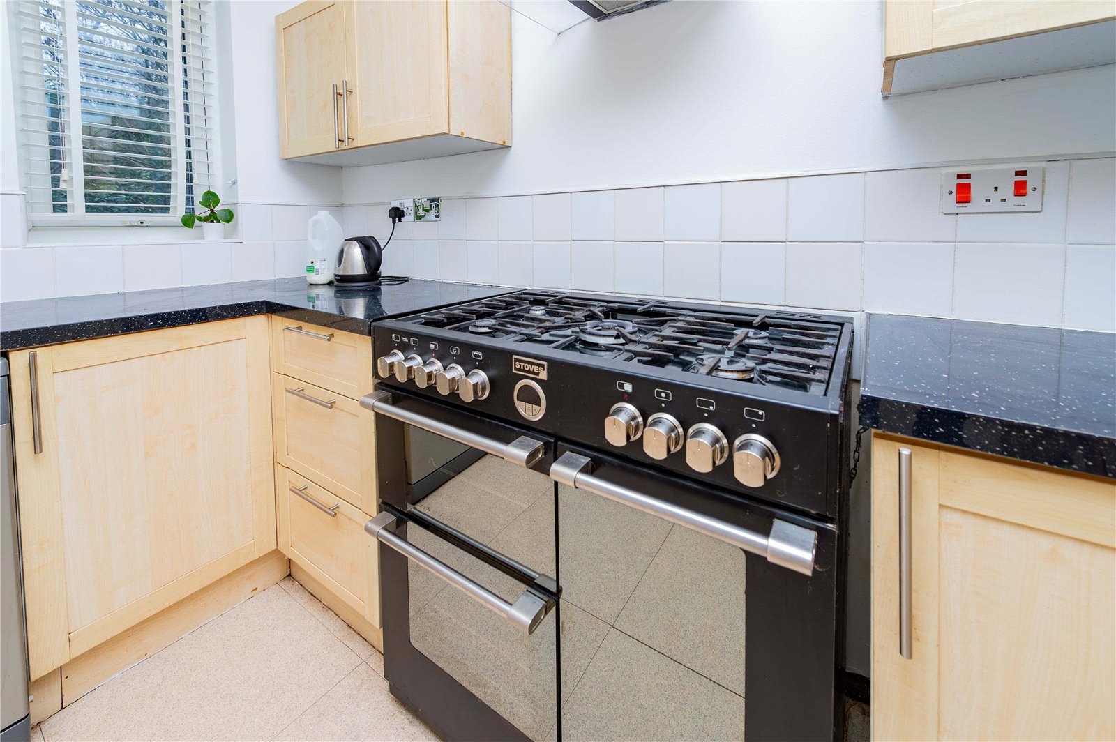 Sinclair Gardens, Ketley, TF1