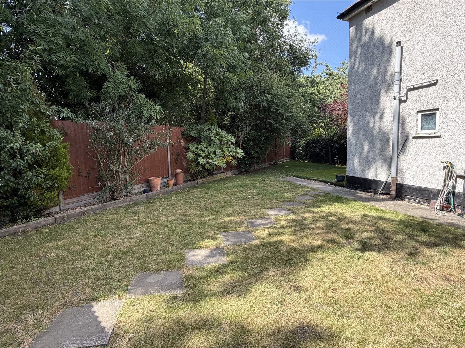 Sinclair Gardens, Ketley, TF1